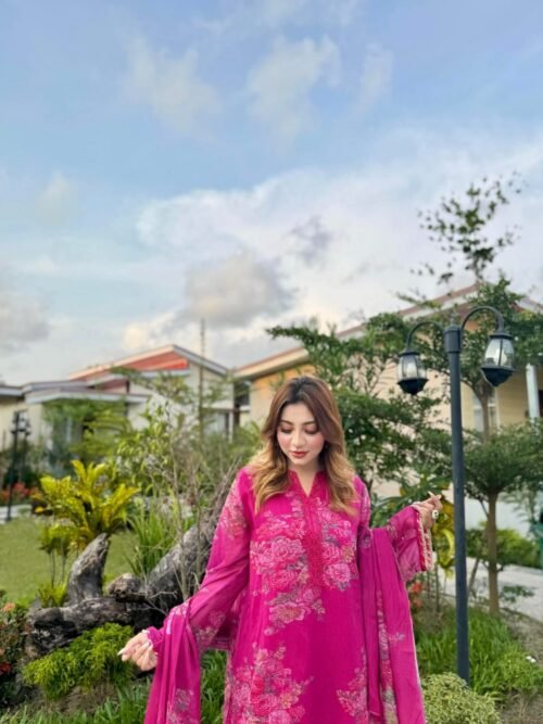 💖 উজ্জ্বল পিঙ্ক হোয়াইট গোল্ড জর্জেট থ্রি পিস