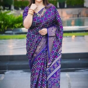 প্রিমিয়াম হাফ সিল্ক শাড়ি (চুনরি প্রিন্ট)